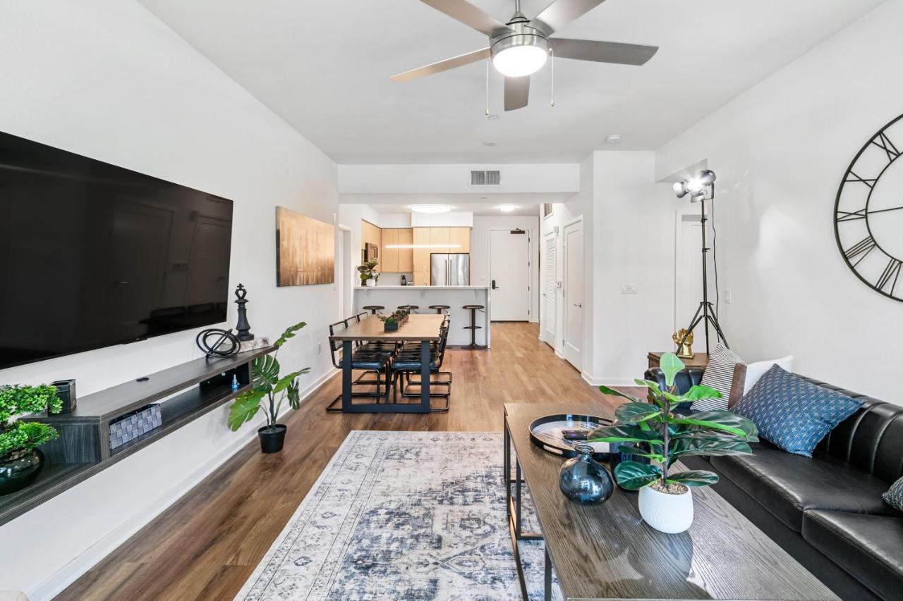 Beverly Grove Chic City Oasis 2 Bedroom Apt With Den 138 Los Angeles Exterior photo